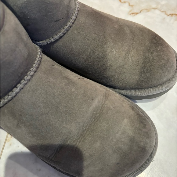 Grey Uggs - Picture 3 of 6